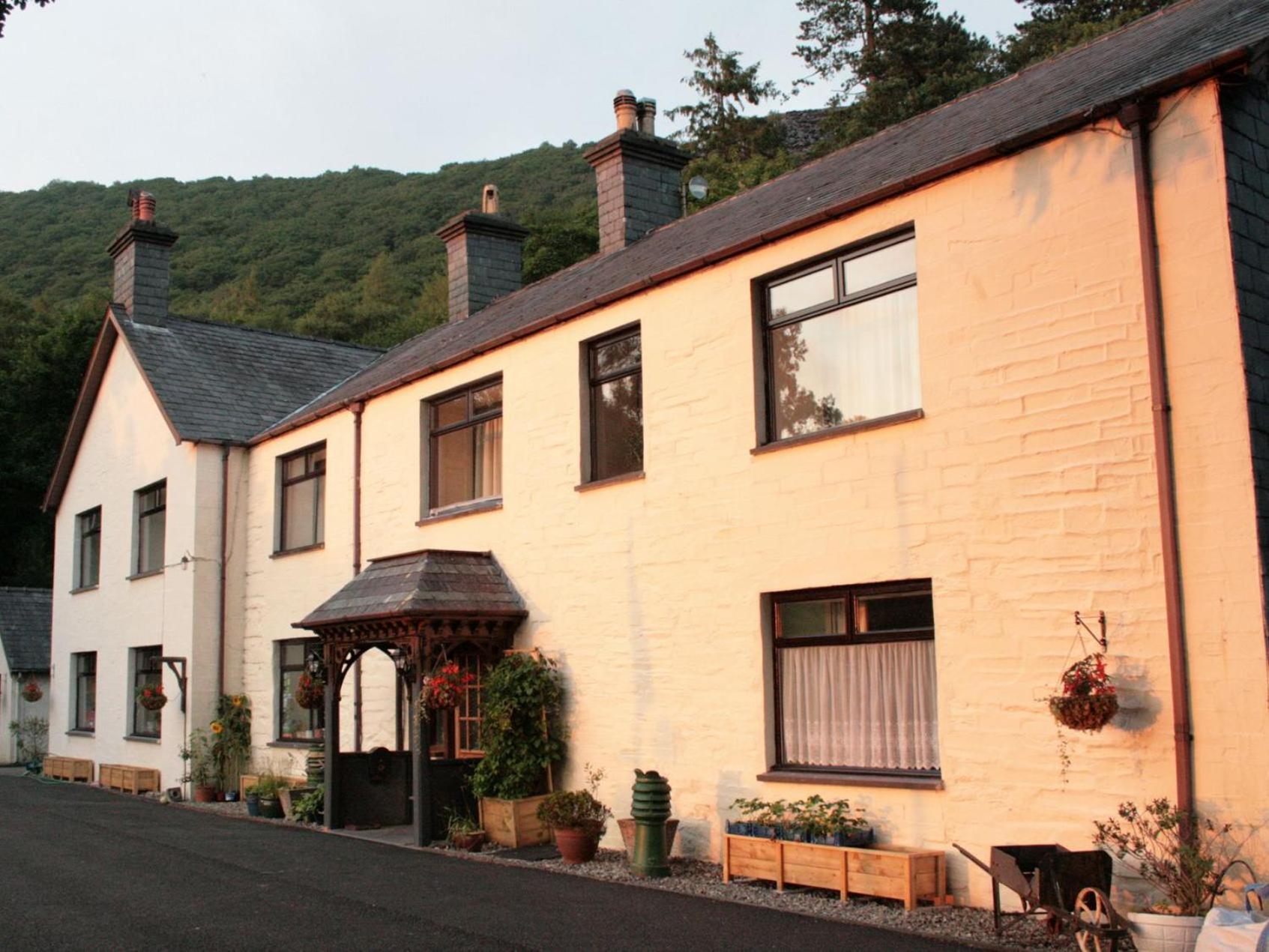 Padarn Apartment At Glanybala Holidays Llanberis Exterior photo